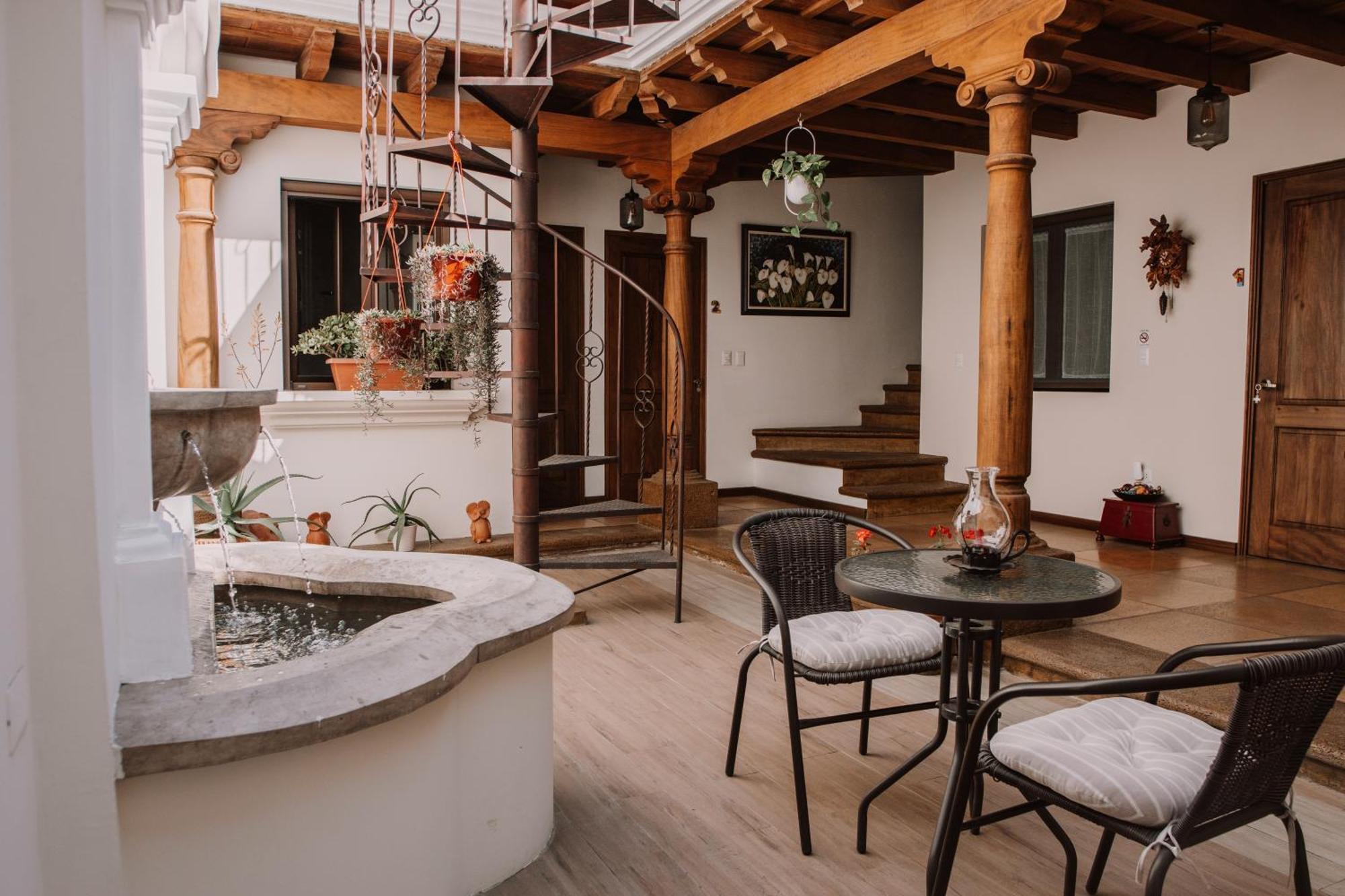 Baerehuus Boutique Hotel Antigua Exterior photo